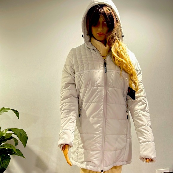 COPY - New balance jacket off white size M New with tags - Picture 1 of 6